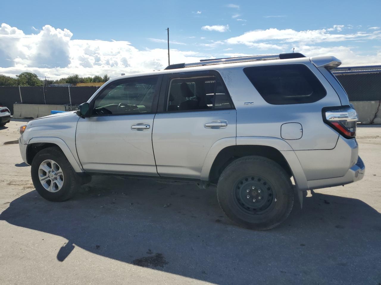 2021 Toyota 4Runner Sr5/Sr5 Premium - Фото 2