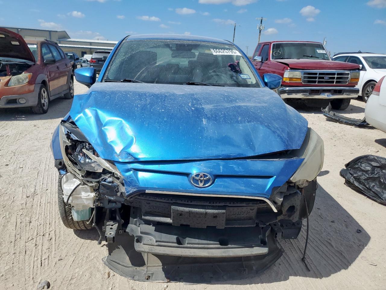 2017 Toyota Yaris Ia - Фото 5