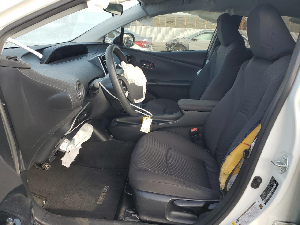 2016 Toyota Prius - Image 7