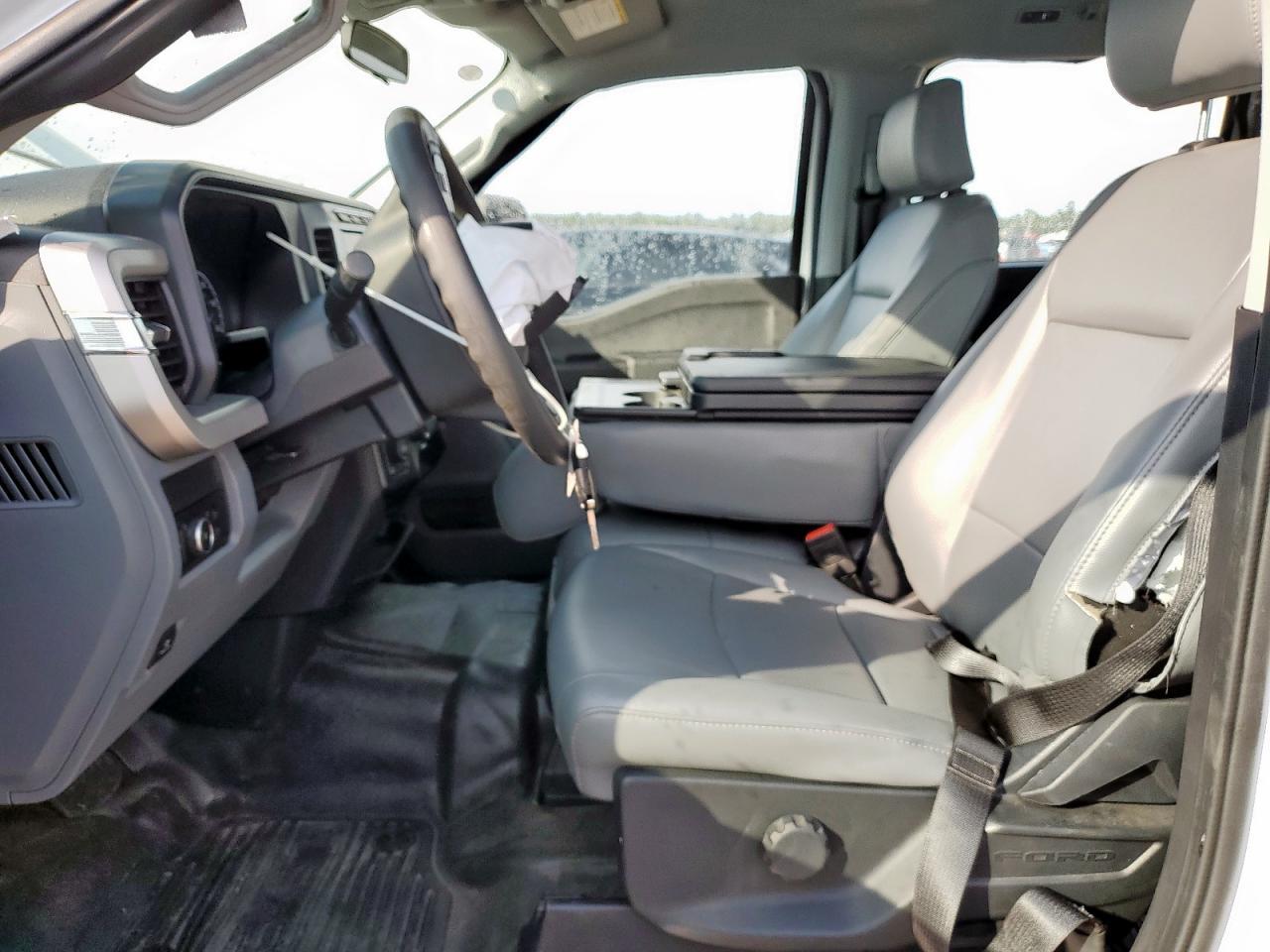 2024 Ford F250 Super Duty - Image 7