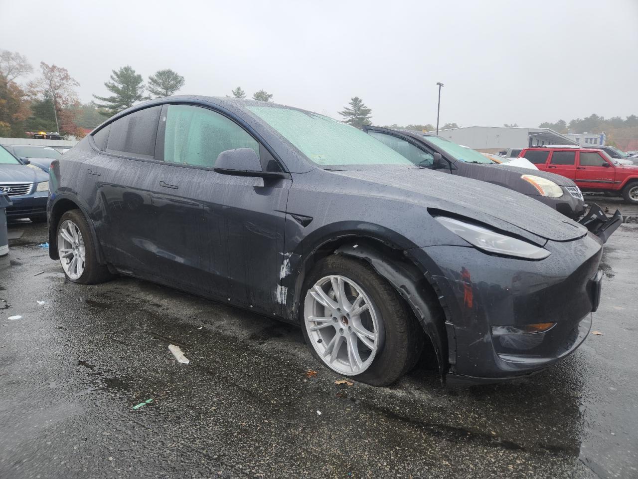 2024 Tesla Model Y - Image 4