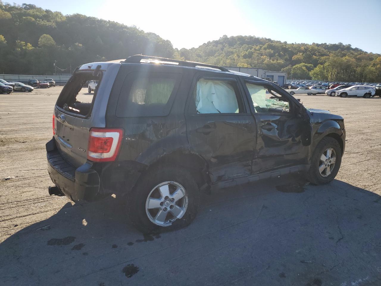 2011 Ford Escape Xlt - Image 3