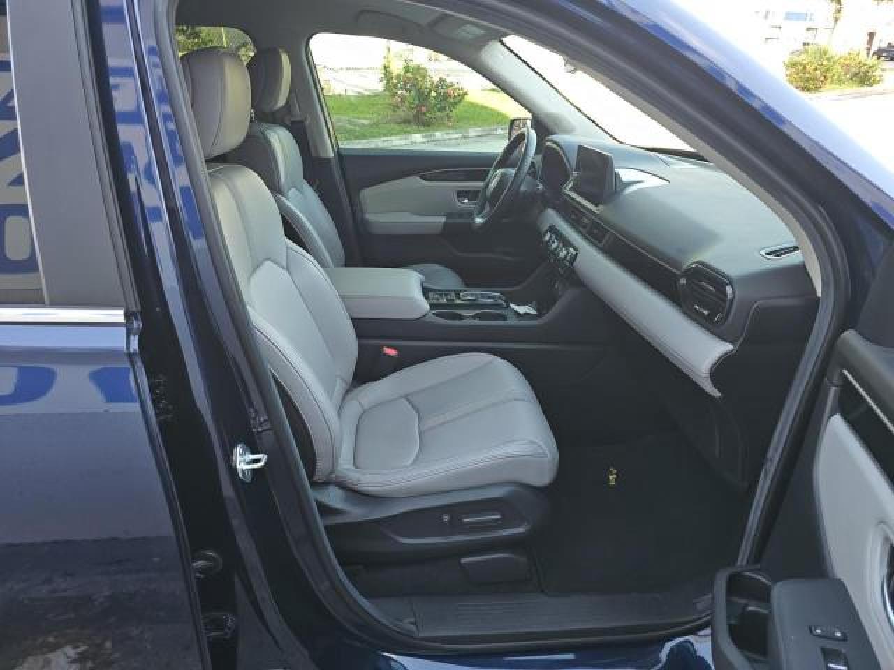 2025 Honda Pilot Exl - Image 5