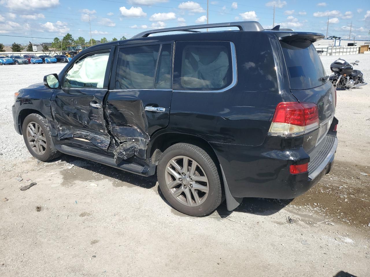 2014 Lexus Lx 570 - Image 2