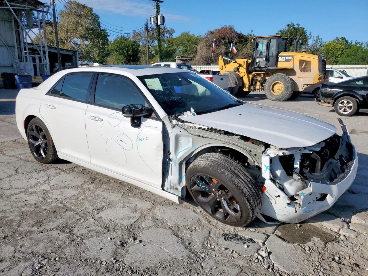 2022 Chrysler 300 S - Фото 4