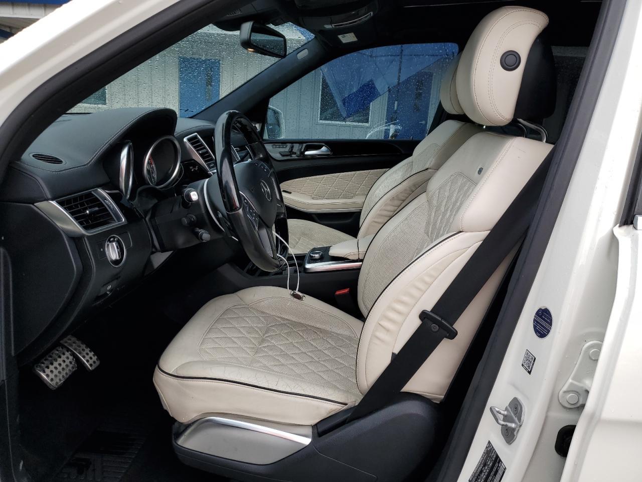 2015 Mercedes-Benz Gl 550 4Matic - Image 7