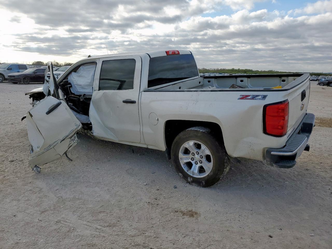 2014 Chevrolet Silverado K1500 Lt - Image 2