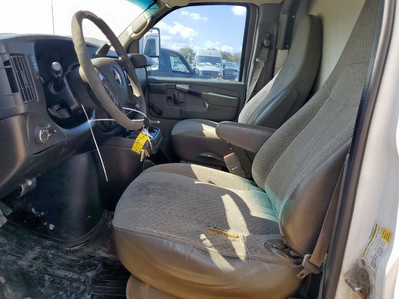 2010 Chevrolet Express G3500 - Фото 7