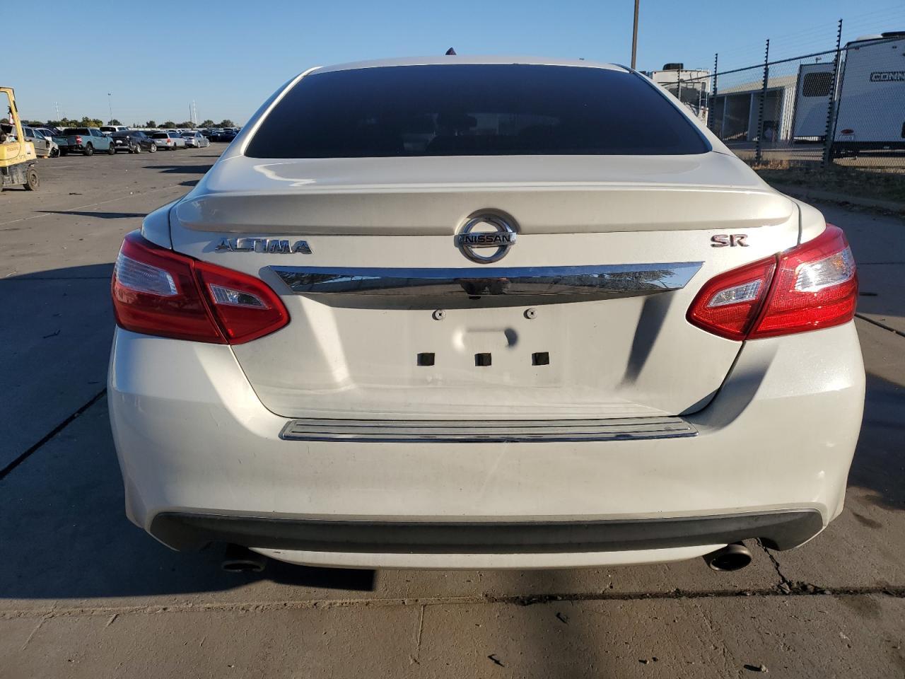 2016 Nissan Altima 2.5 - Фото 6