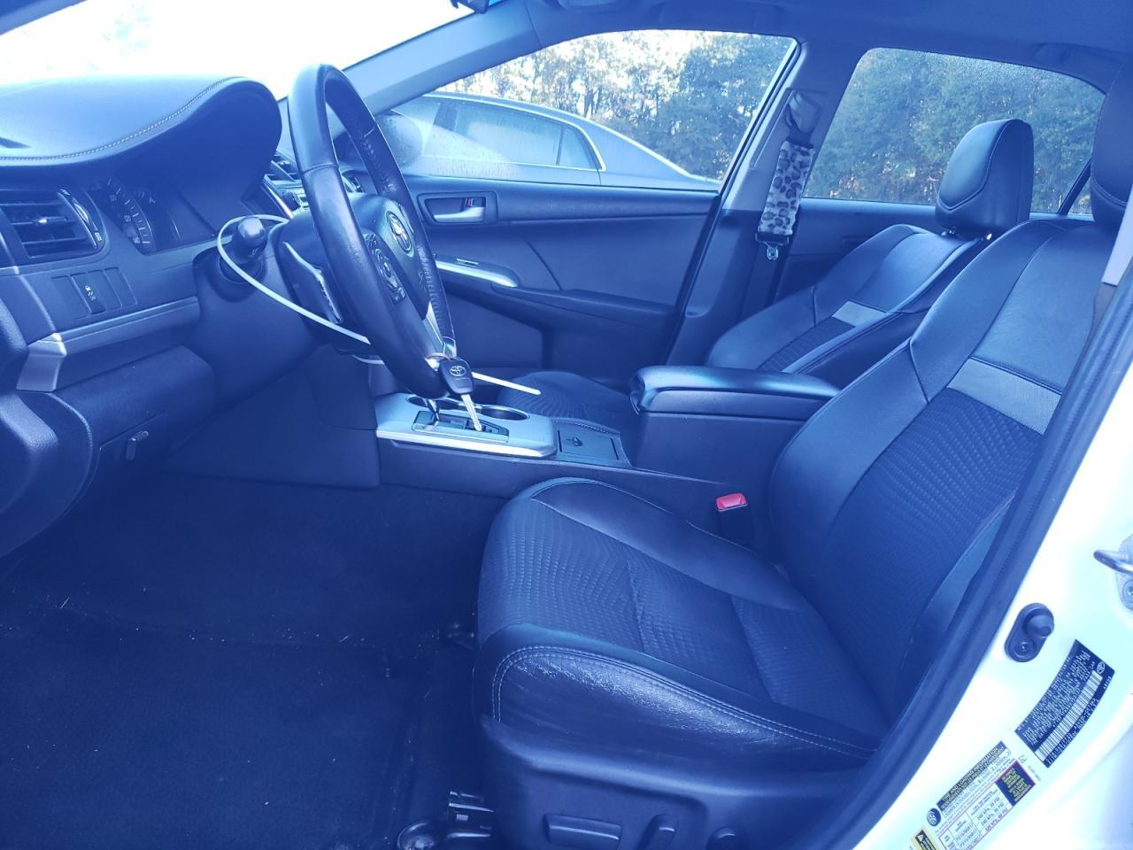 2012 Toyota Camry Base - Фото 7