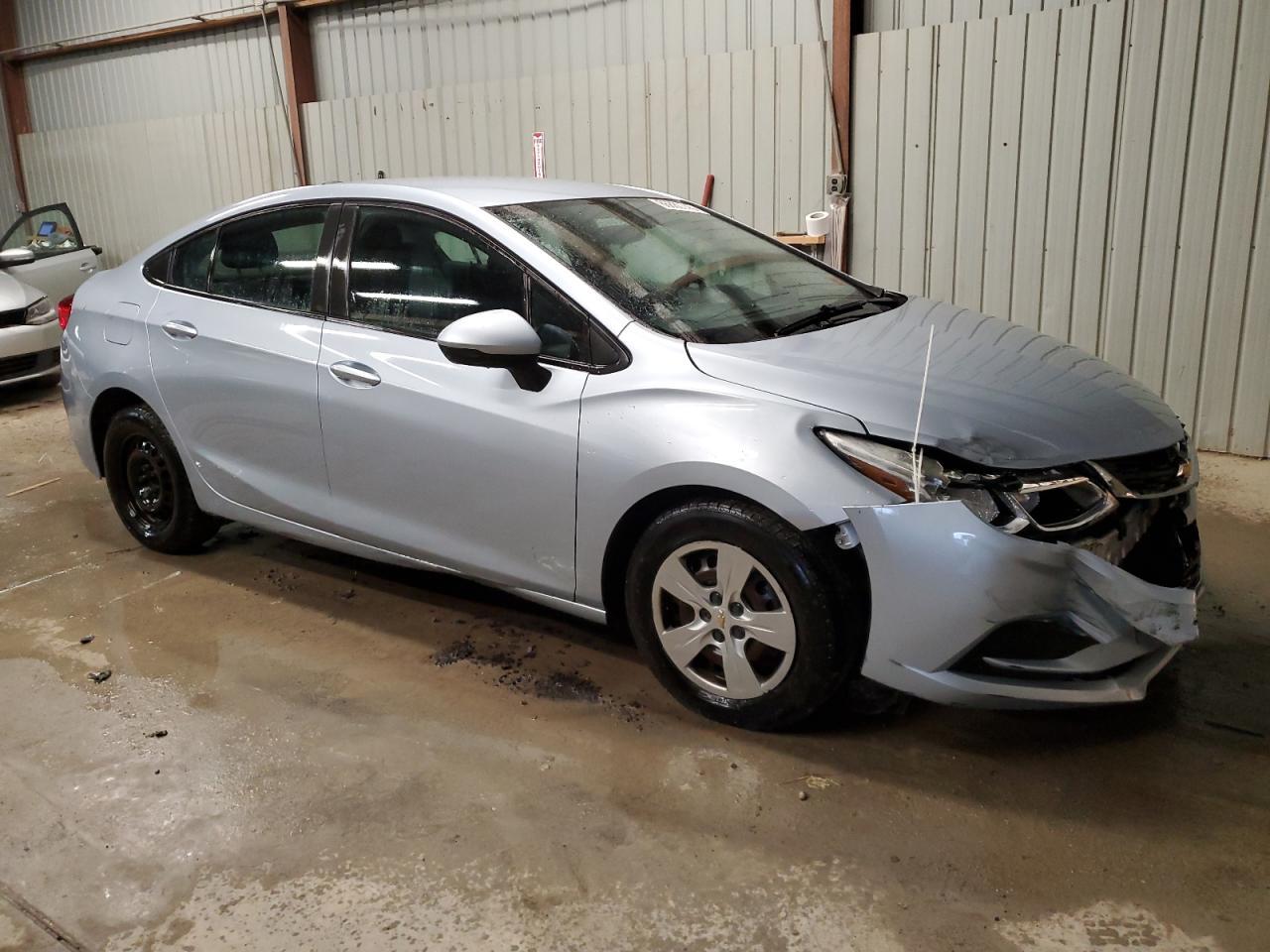 2018 Chevrolet Cruze Ls - Image 4