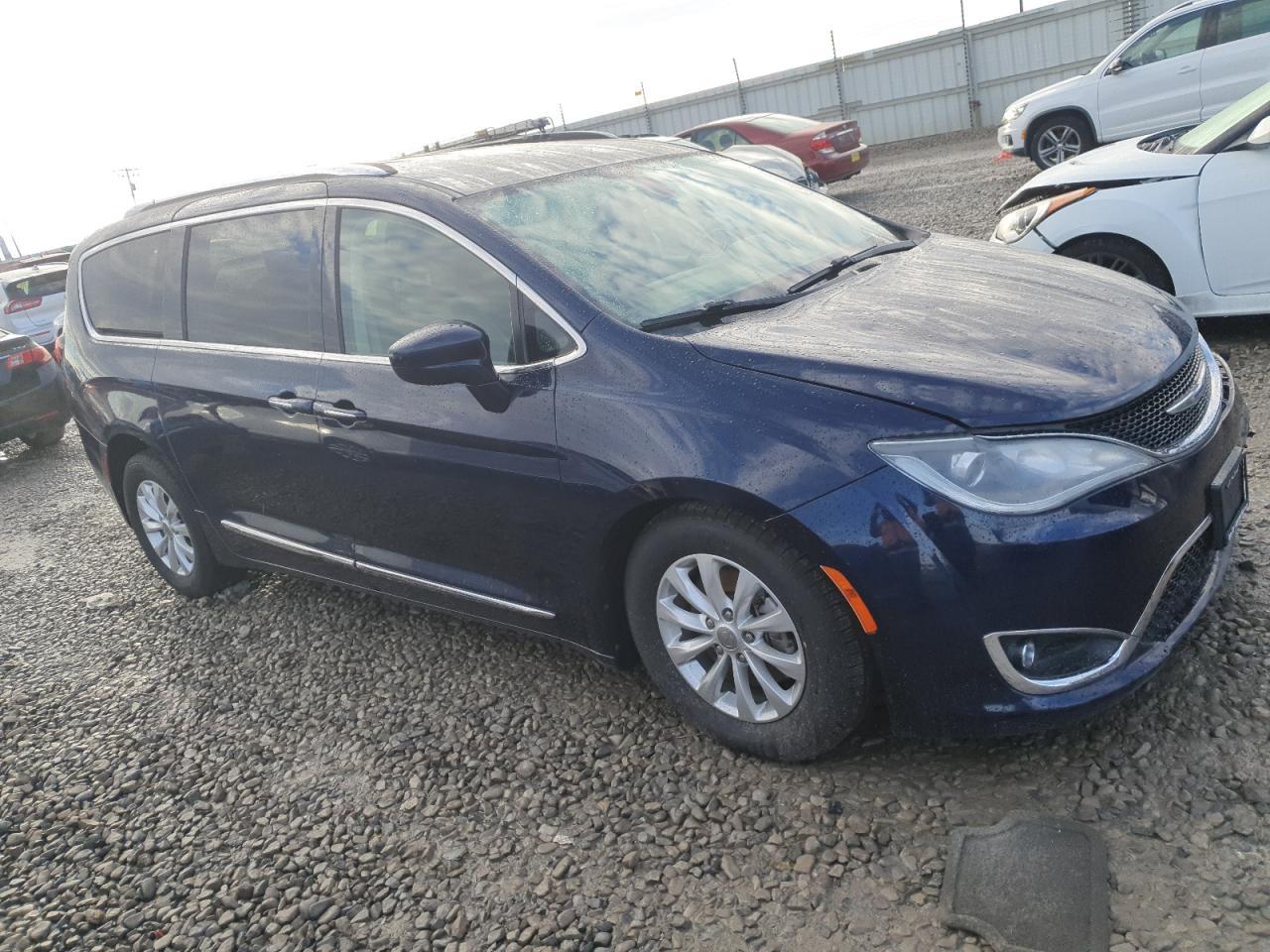 2019 Chrysler Pacifica Touring L - Фото 4