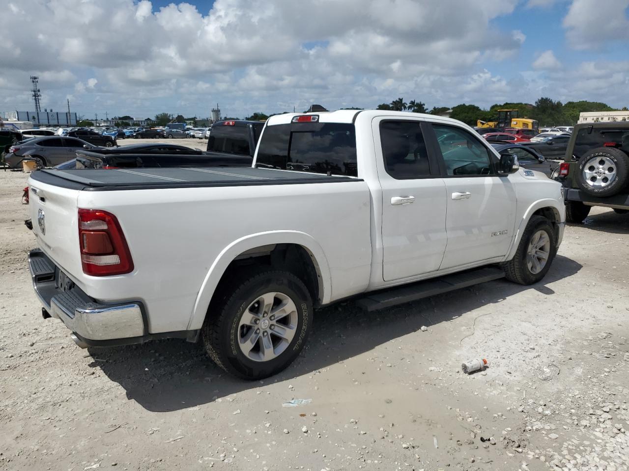 2020 Ram 1500 Laramie - Фото 3