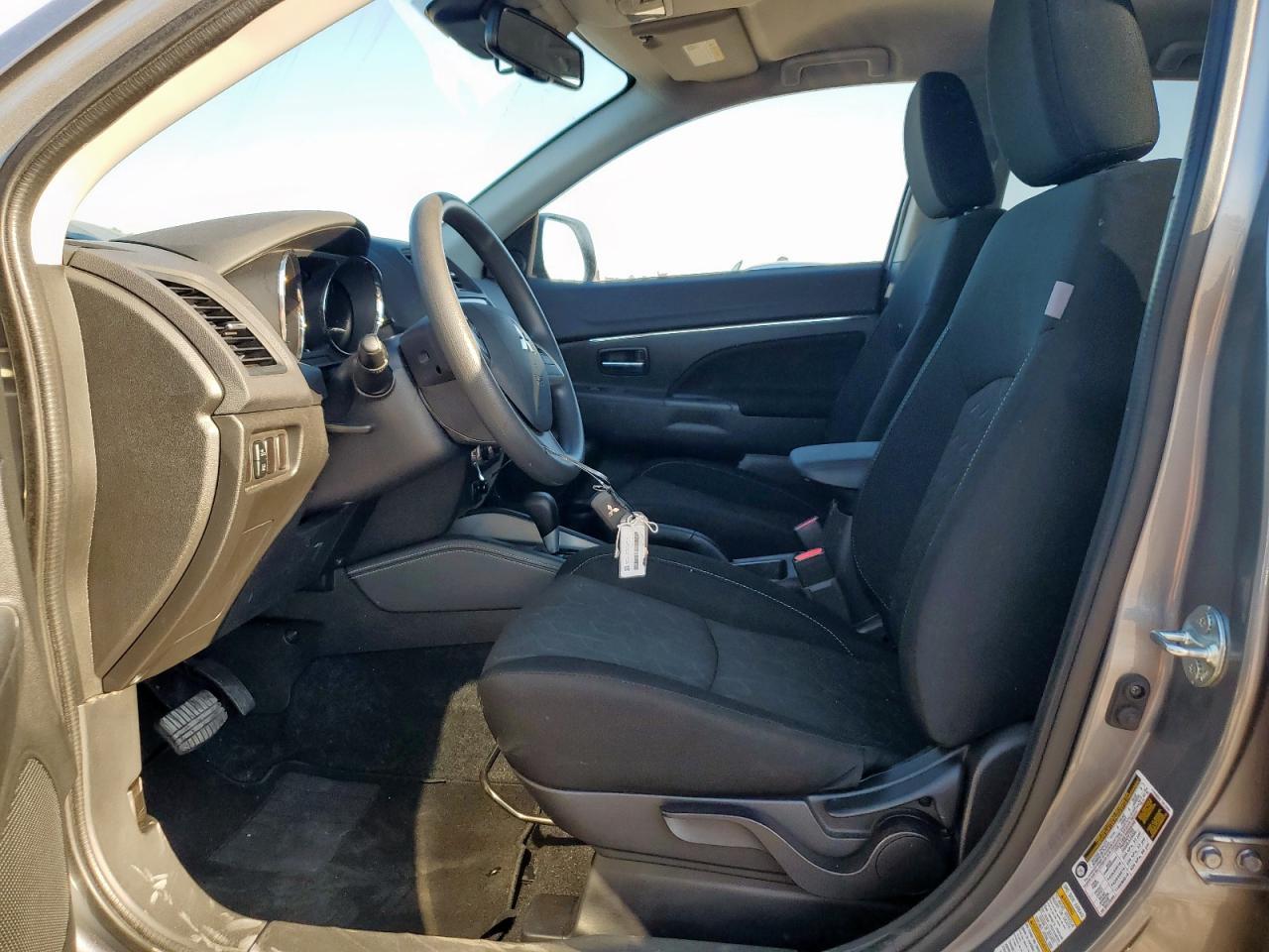 2024 Mitsubishi Outlander Sport S/Se - Фото 7