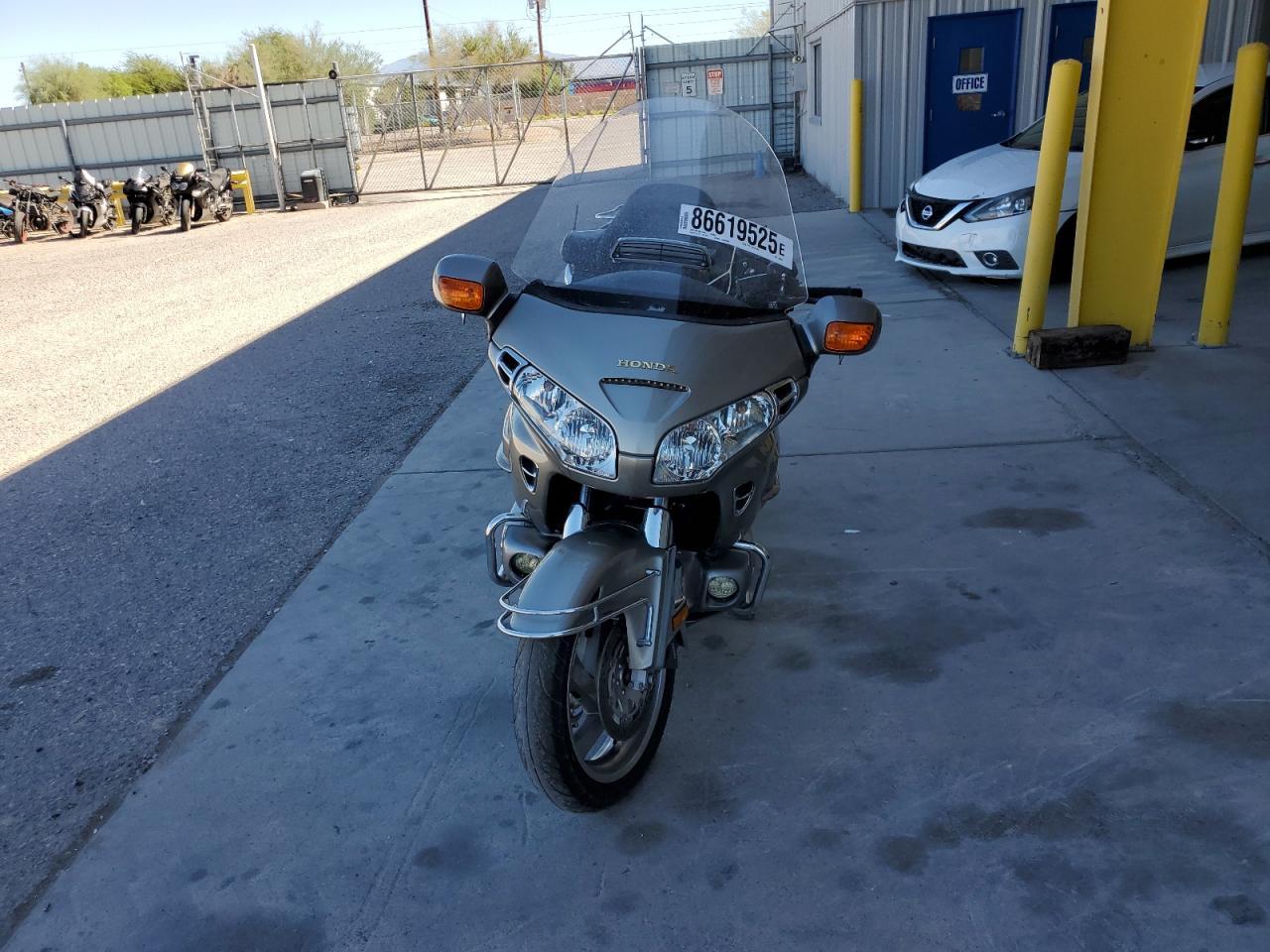 2002 Honda Gl1800 - Image 2