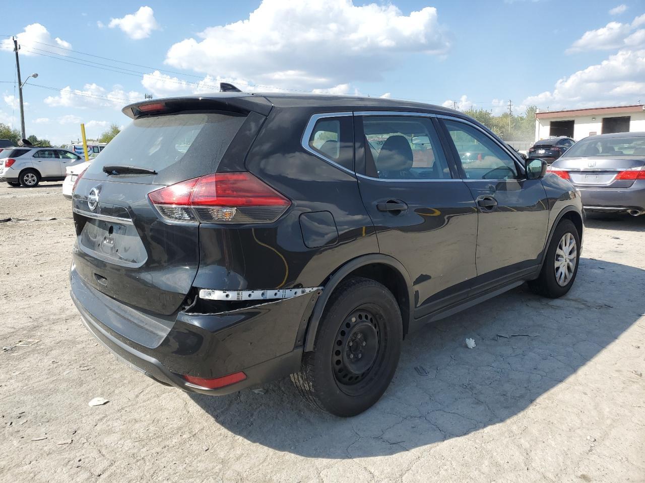 2017 Nissan Rogue S - Фото 3