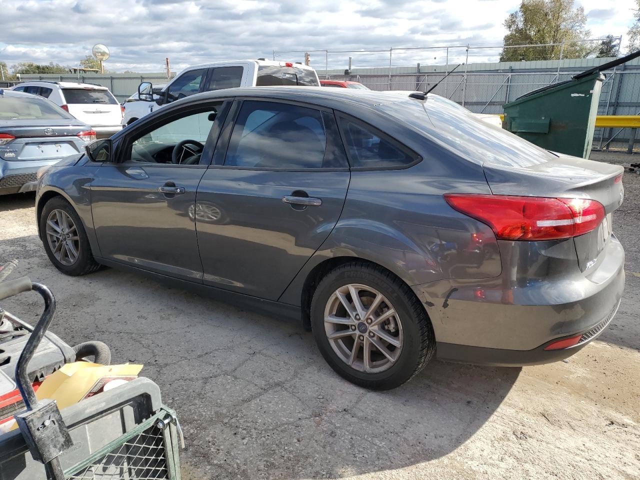 2017 Ford Focus Se - Image 2