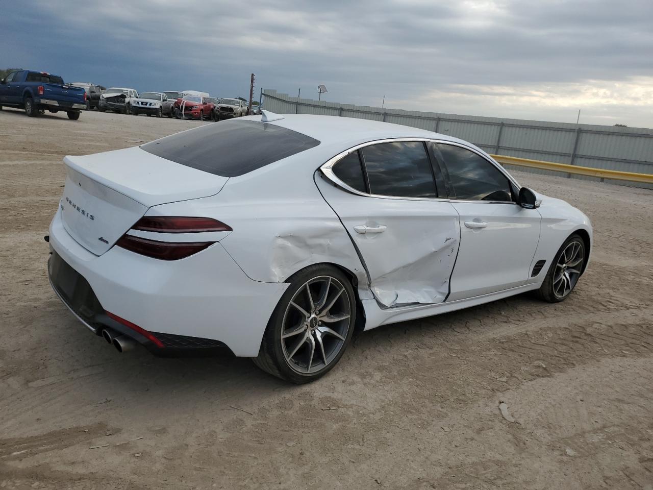 2023 Genesis G70 Base - Фото 3