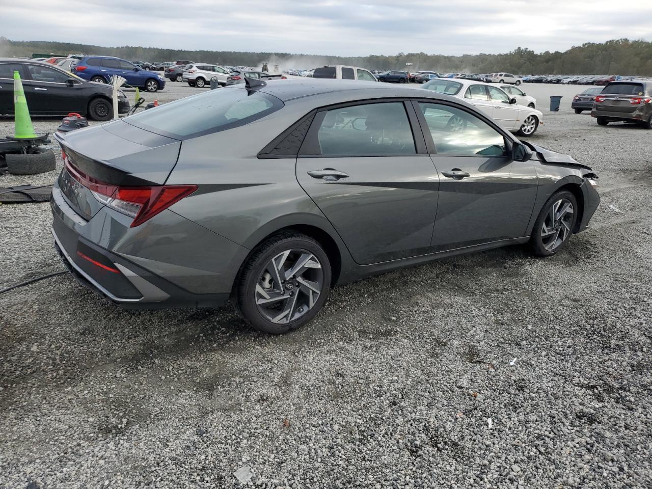 2025 Hyundai Elantra Sel Sport - Фото 3