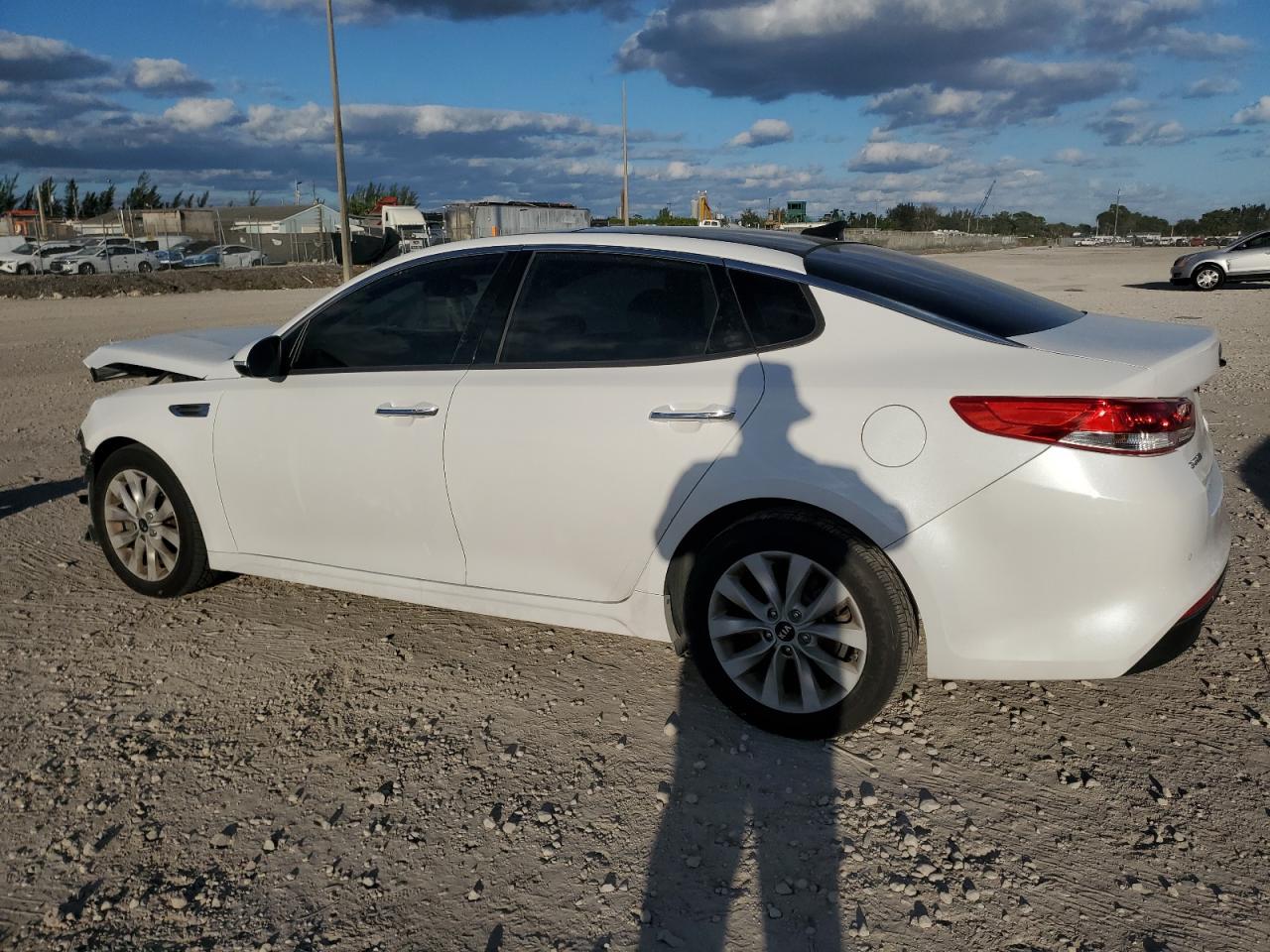 2018 Kia Optima Ex - Фото 2