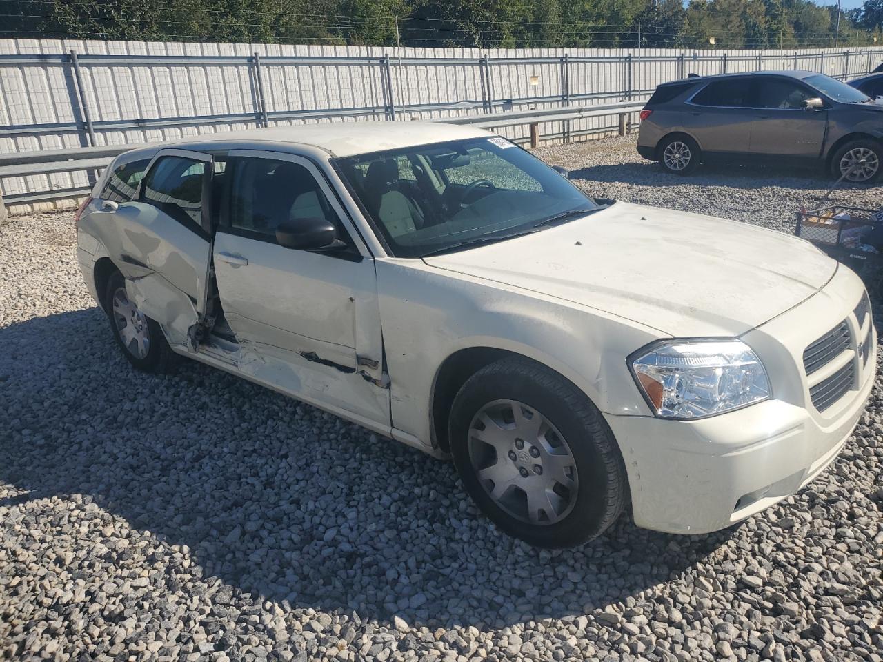 2005 Dodge Magnum Se - Image 4