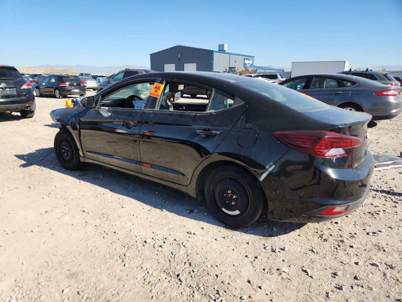 2020 Hyundai Elantra Se - Image 2