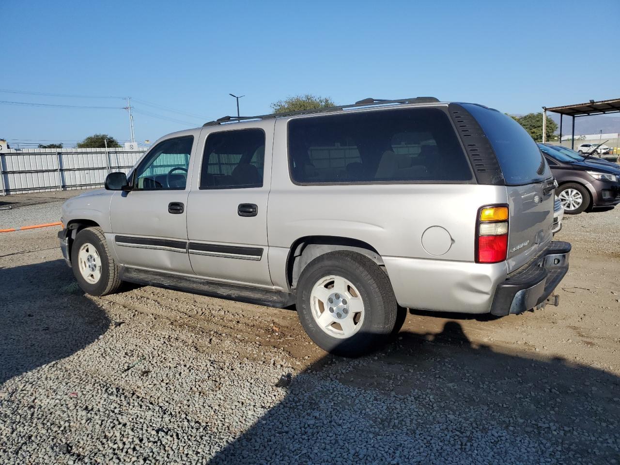 2004 Chevrolet Suburban C1500 - Фото 2