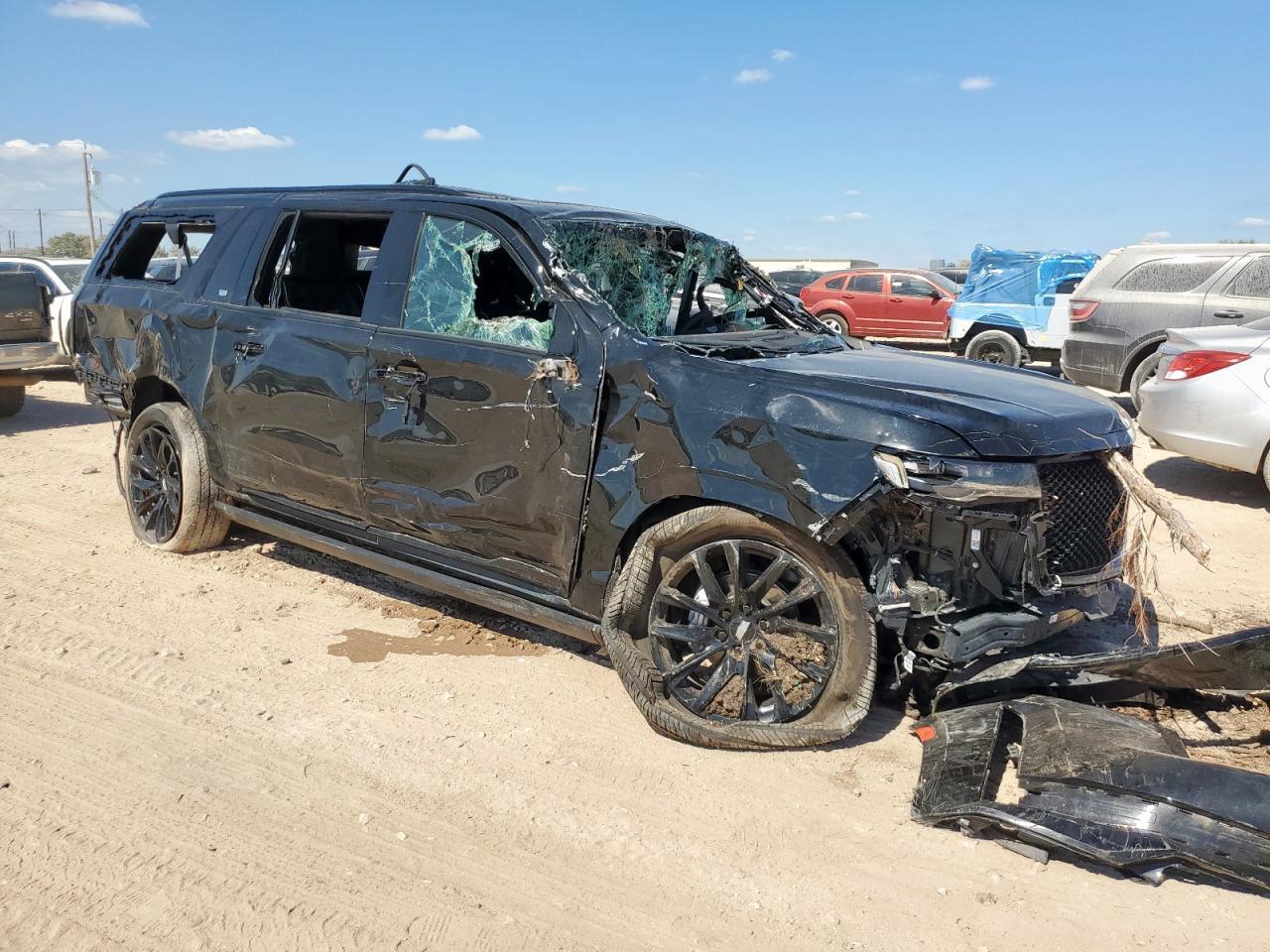 2022 Cadillac Escalade Esv Sport - Image 4
