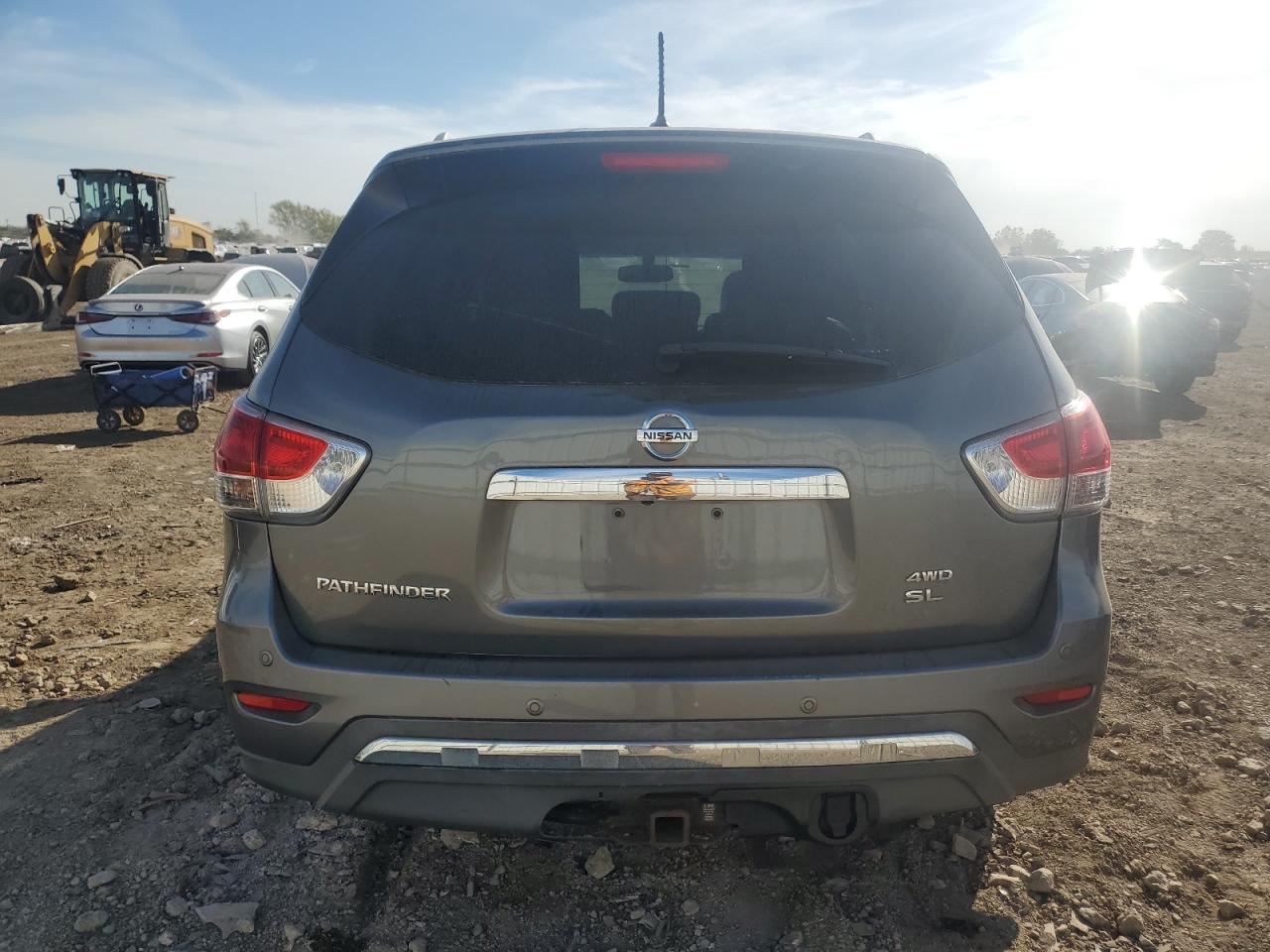 2015 Nissan Pathfinder S - Фото 6