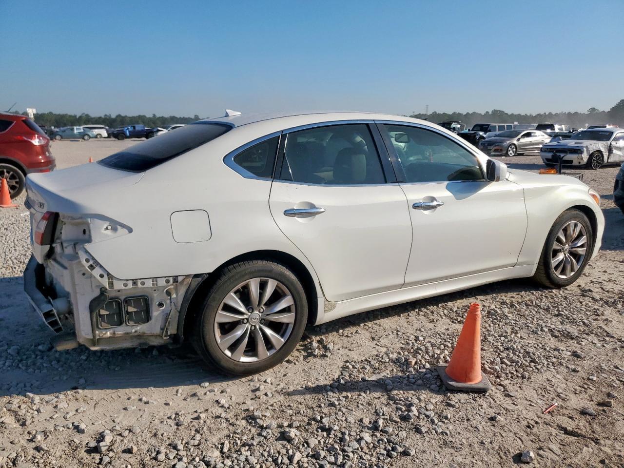 2011 Infiniti M37 - Фото 3