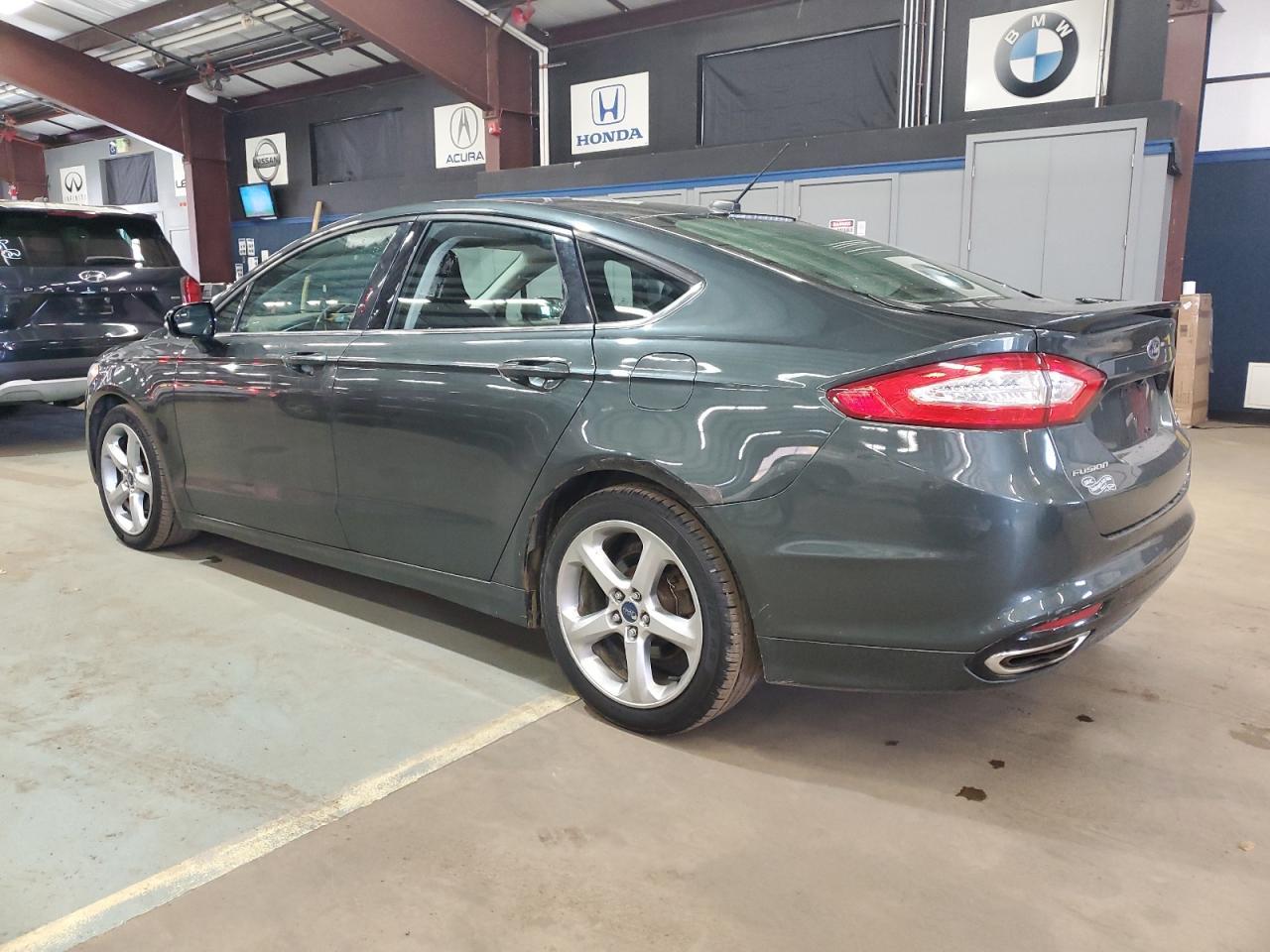 2015 Ford Fusion Se - Фото 2