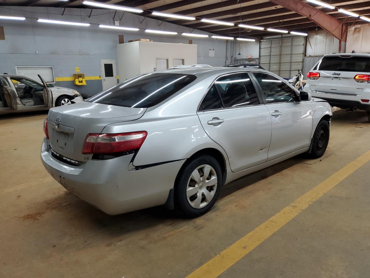 2009 Toyota Camry Base - Фото 3