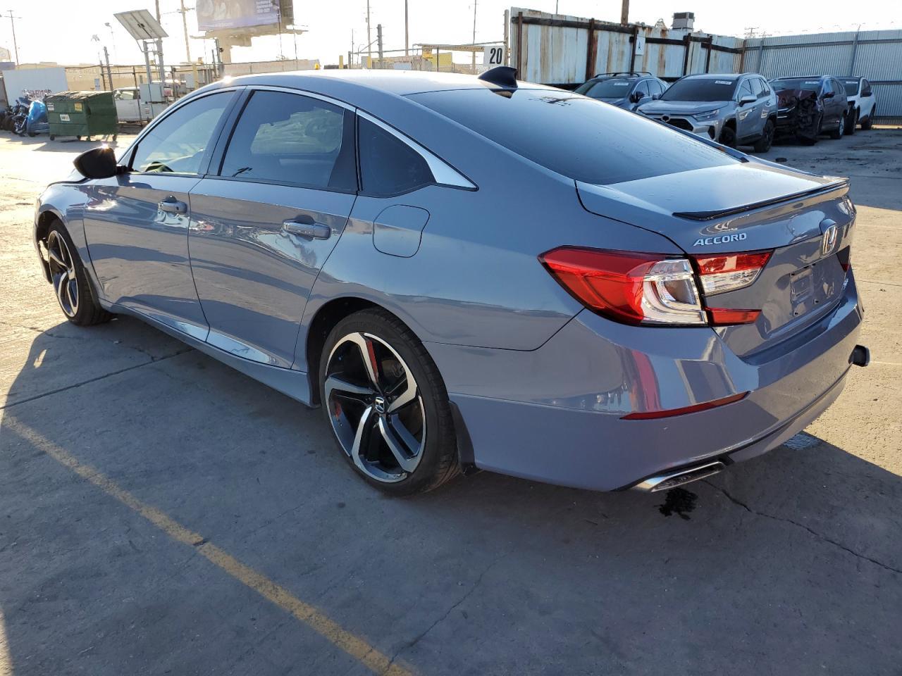 2022 Honda Accord Sport - Фото 2