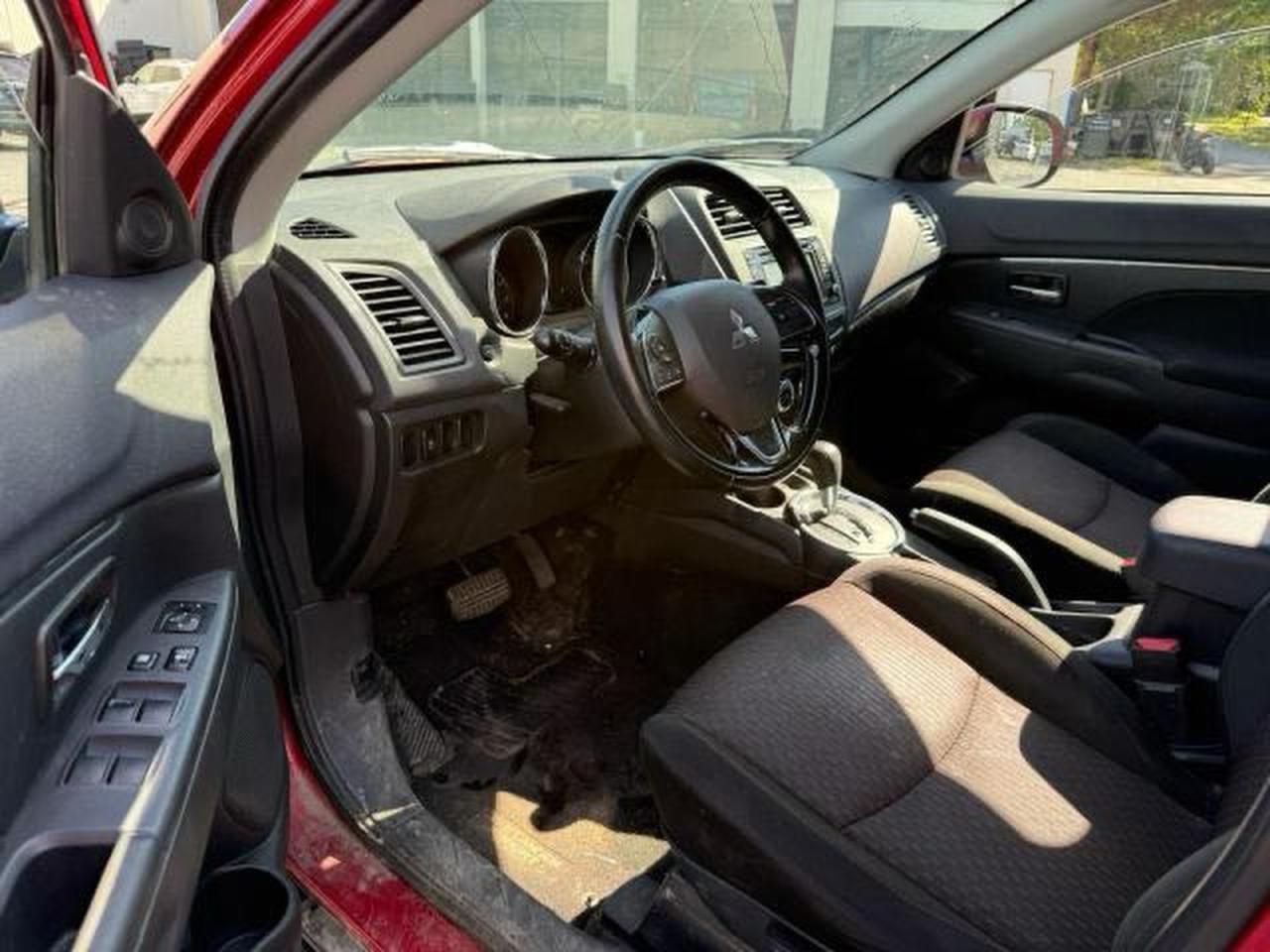 2016 Mitsubishi Outlander Sport Es - Image 7