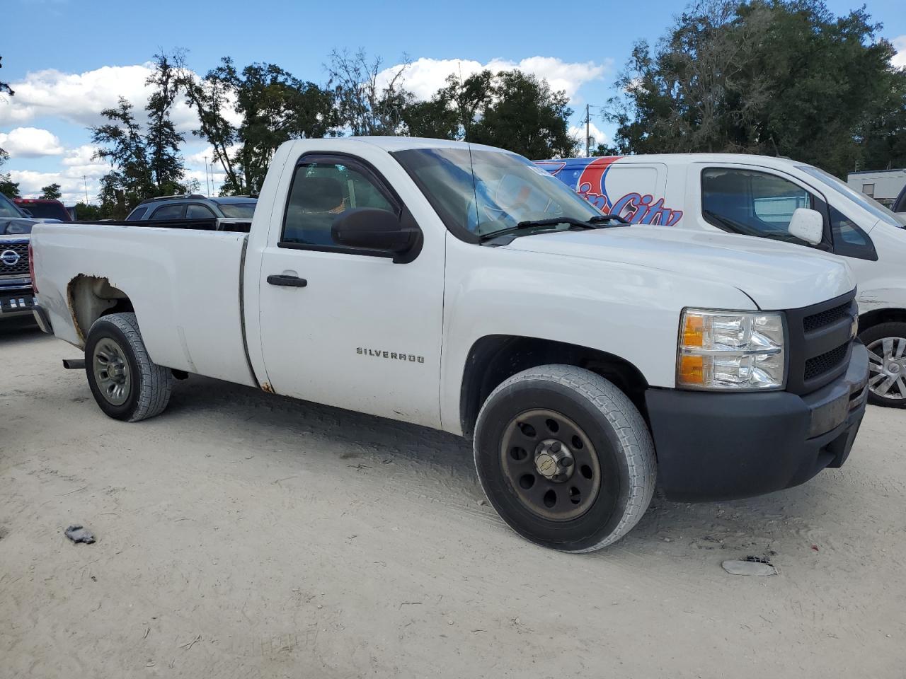 2013 Chevrolet Silverado C1500 - Image 4