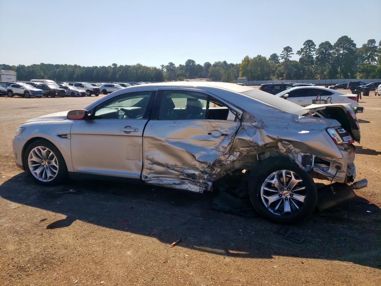 2018 Ford Taurus Limited - Фото 2