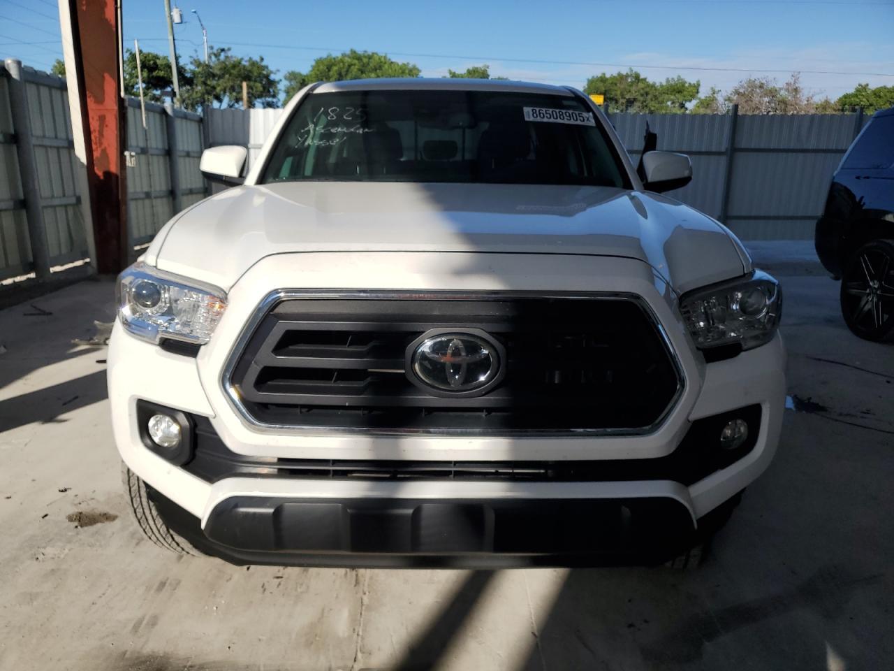 2023 Toyota Tacoma Double Cab - Image 5