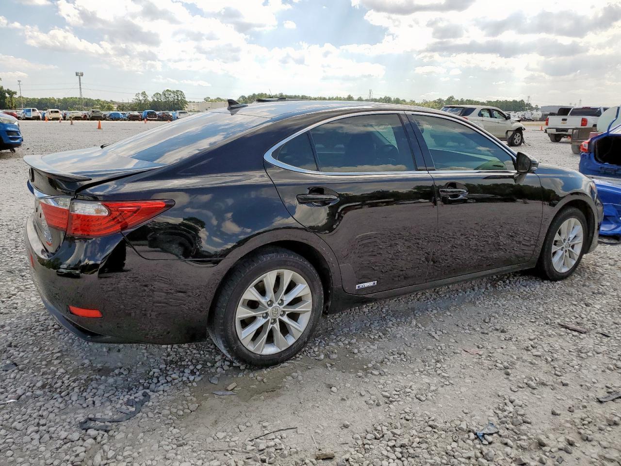 2014 Lexus Es 300H - Фото 3