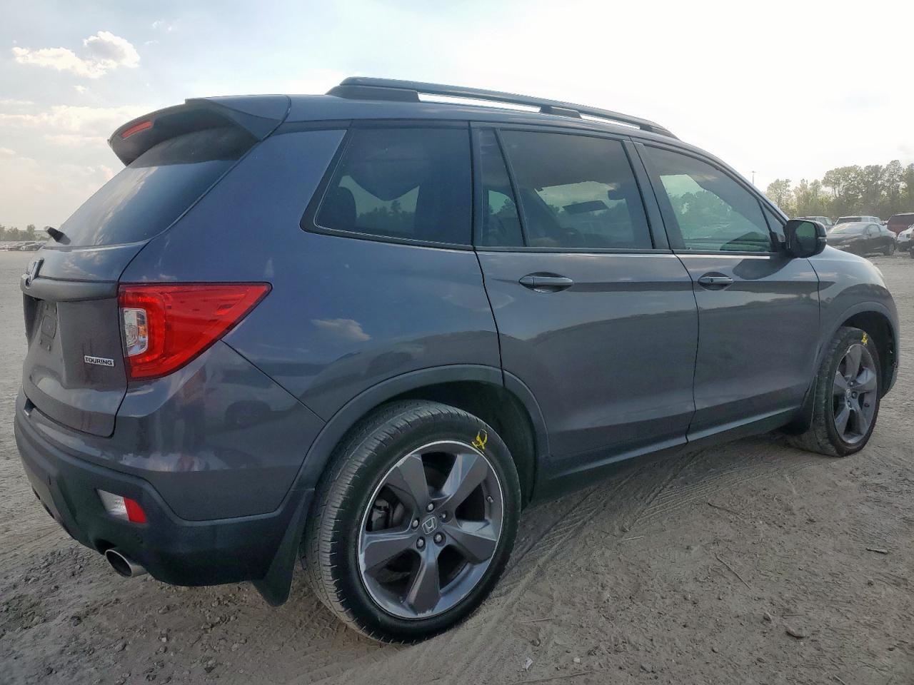 2021 Honda Passport Touring - Фото 3
