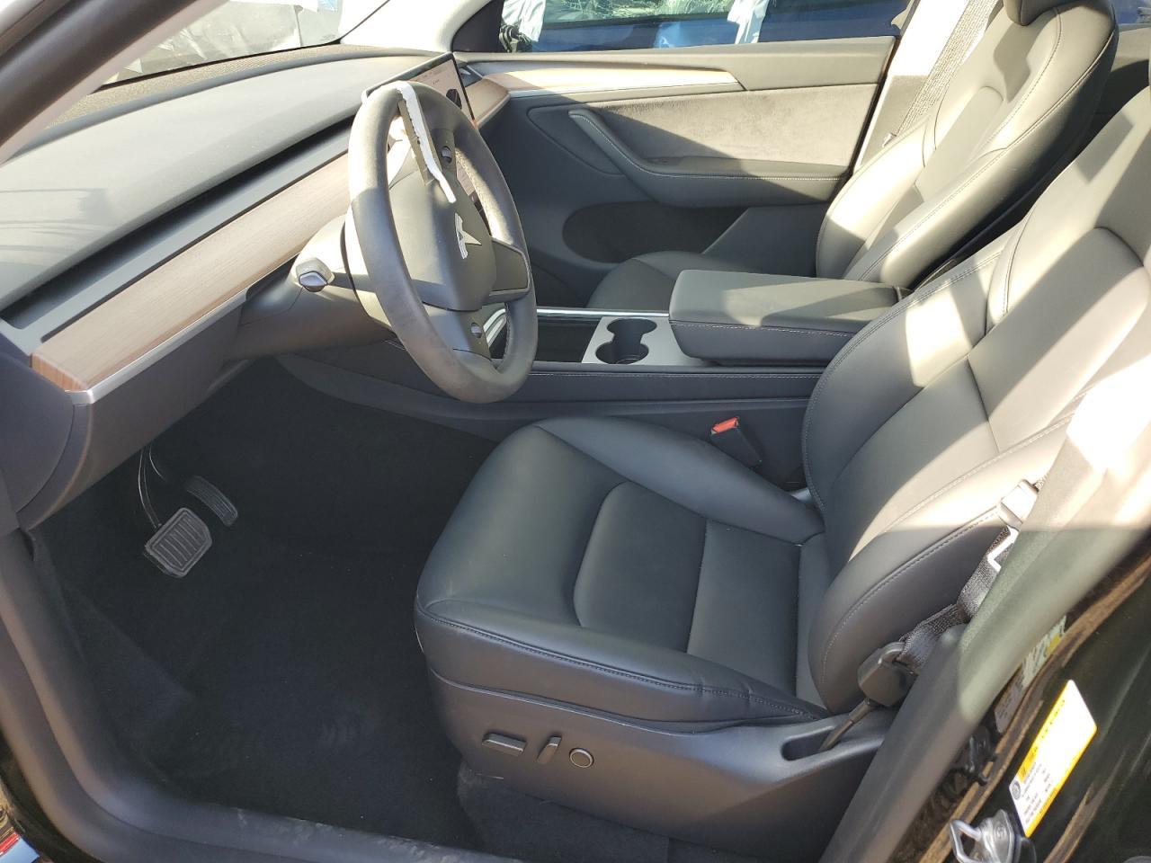 2025 Tesla Model Y - Фото 7