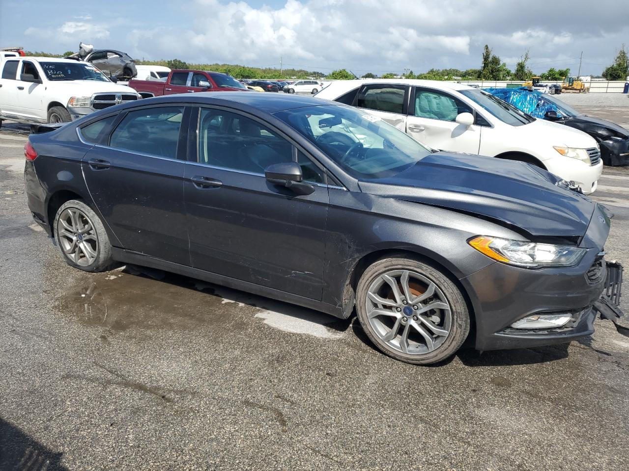 2017 Ford Fusion Se - Фото 4