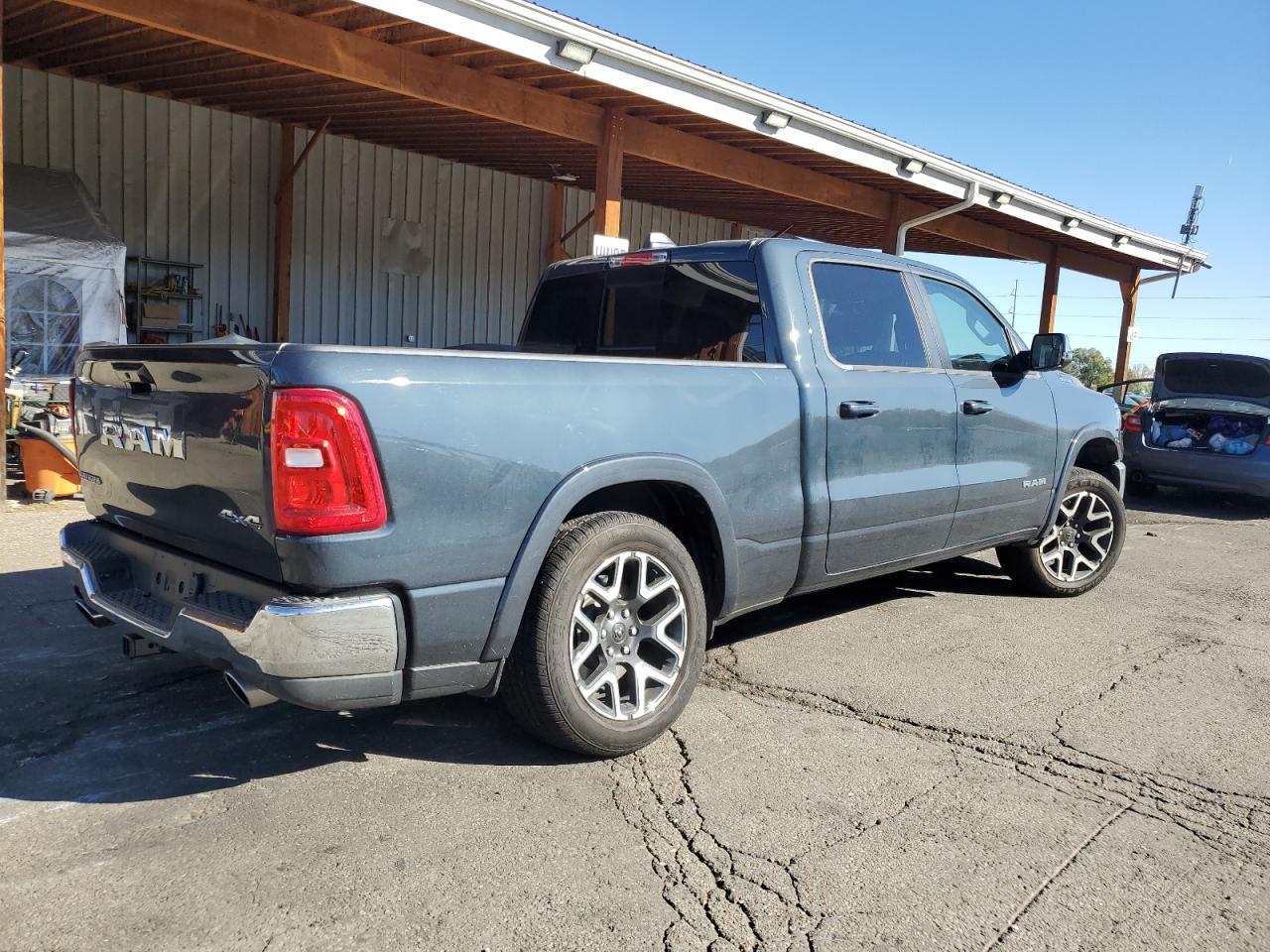 2025 Ram 1500 Laramie - Фото 3