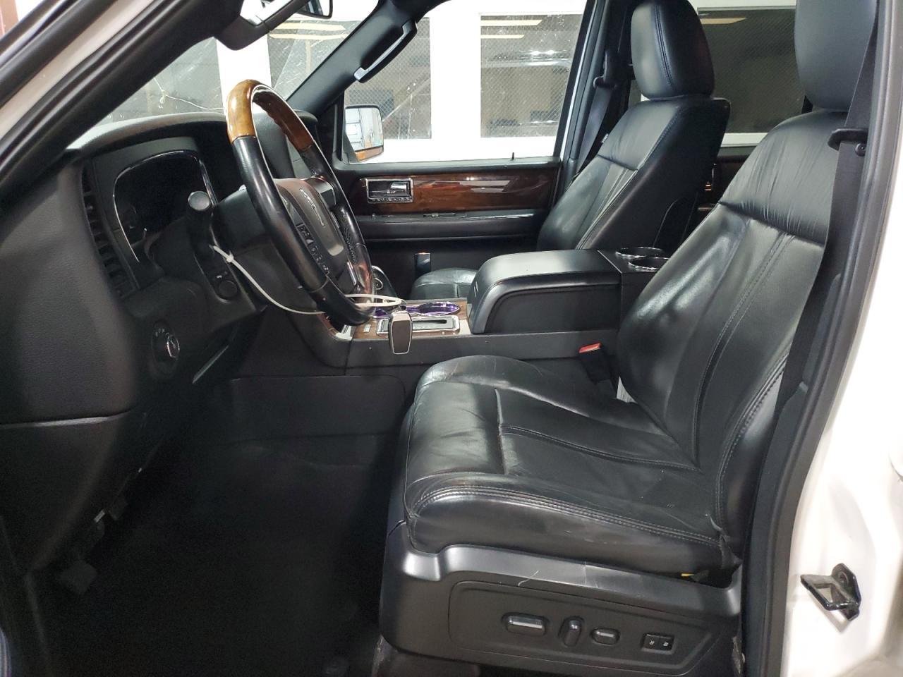 2015 Lincoln Navigator - Image 7