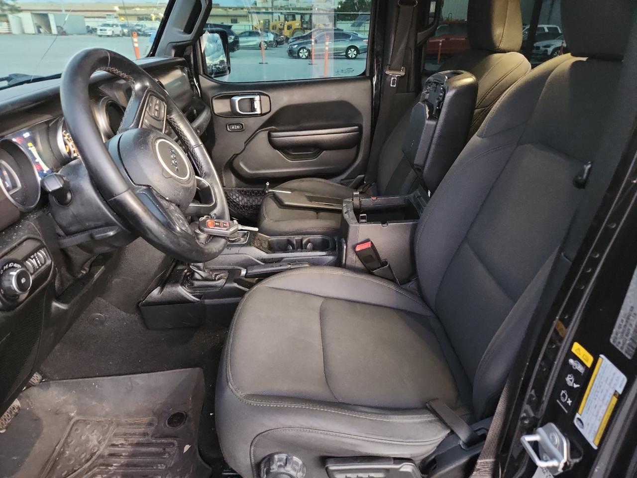 2021 Jeep Wrangler Unlimited Sport - Фото 7