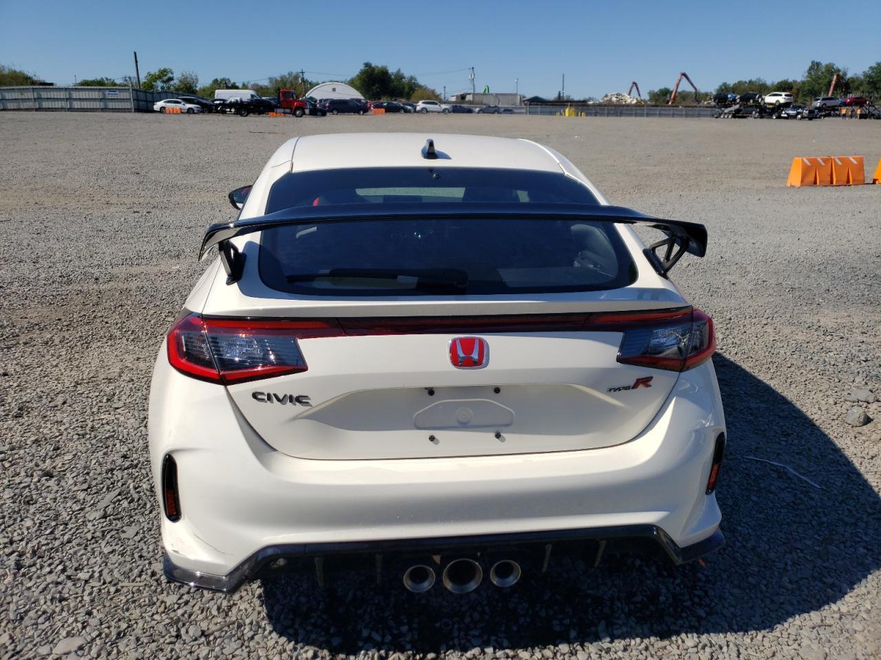 2023 Honda Civic Type-R - Image 6