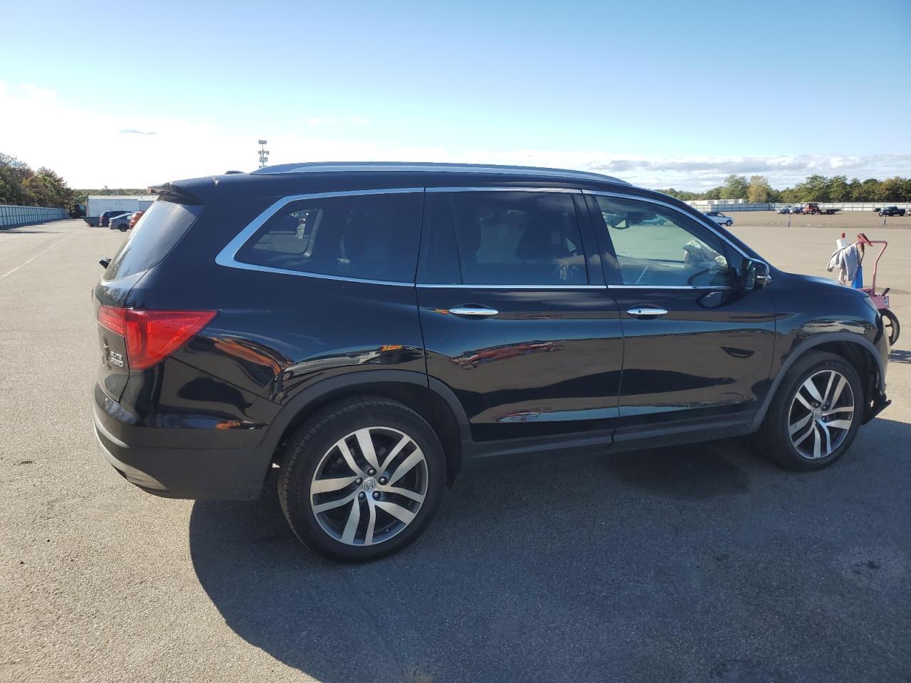 2016 Honda Pilot Elite - Фото 3