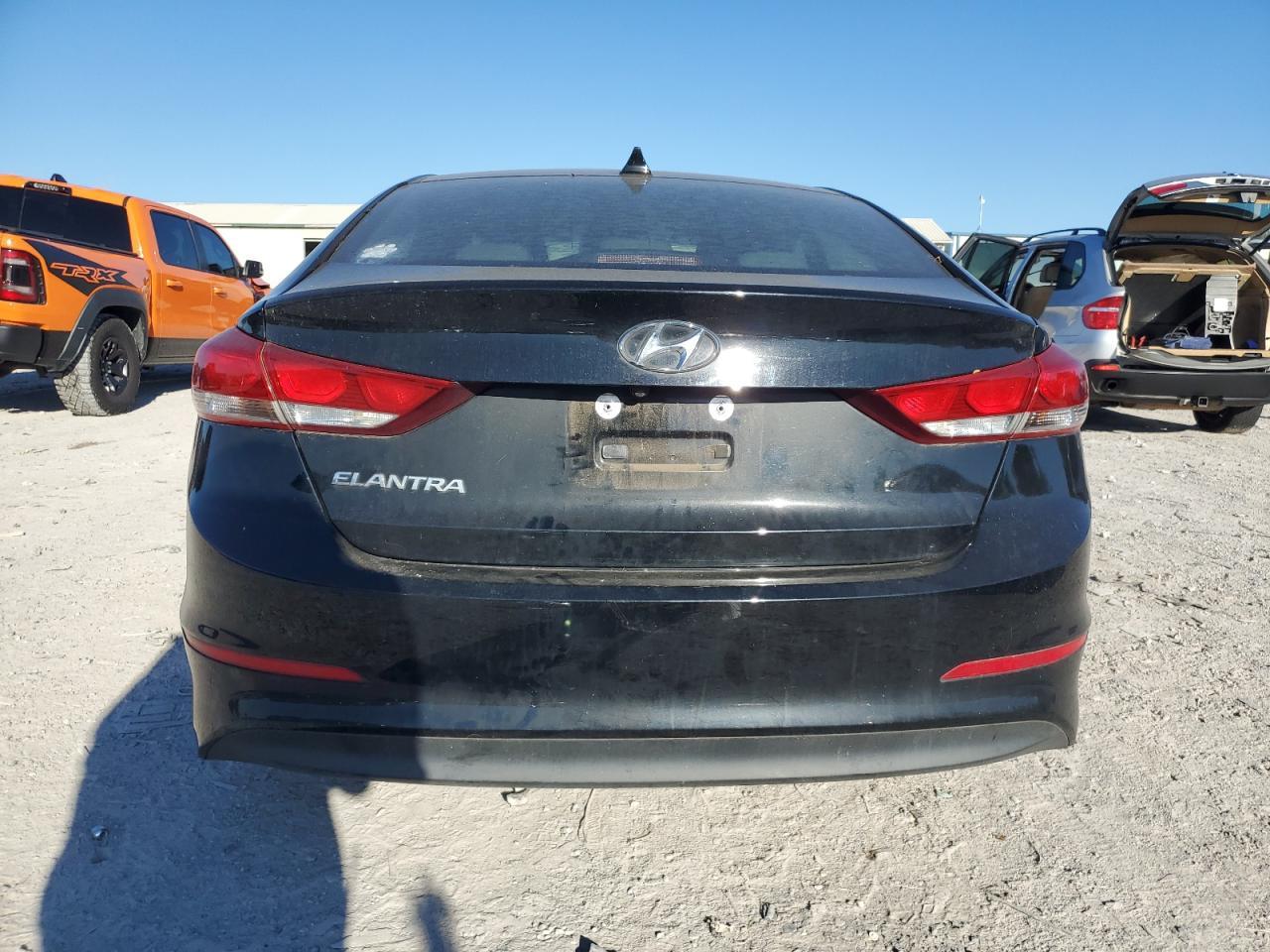 2018 Hyundai Elantra Sel - Image 6