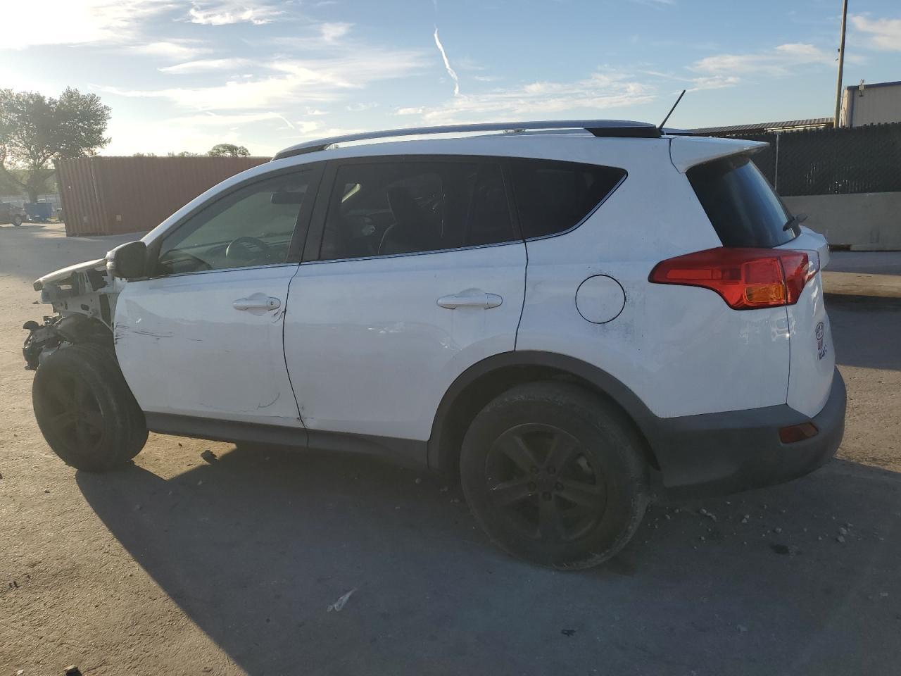 2015 Toyota Rav4 Xle - Фото 2
