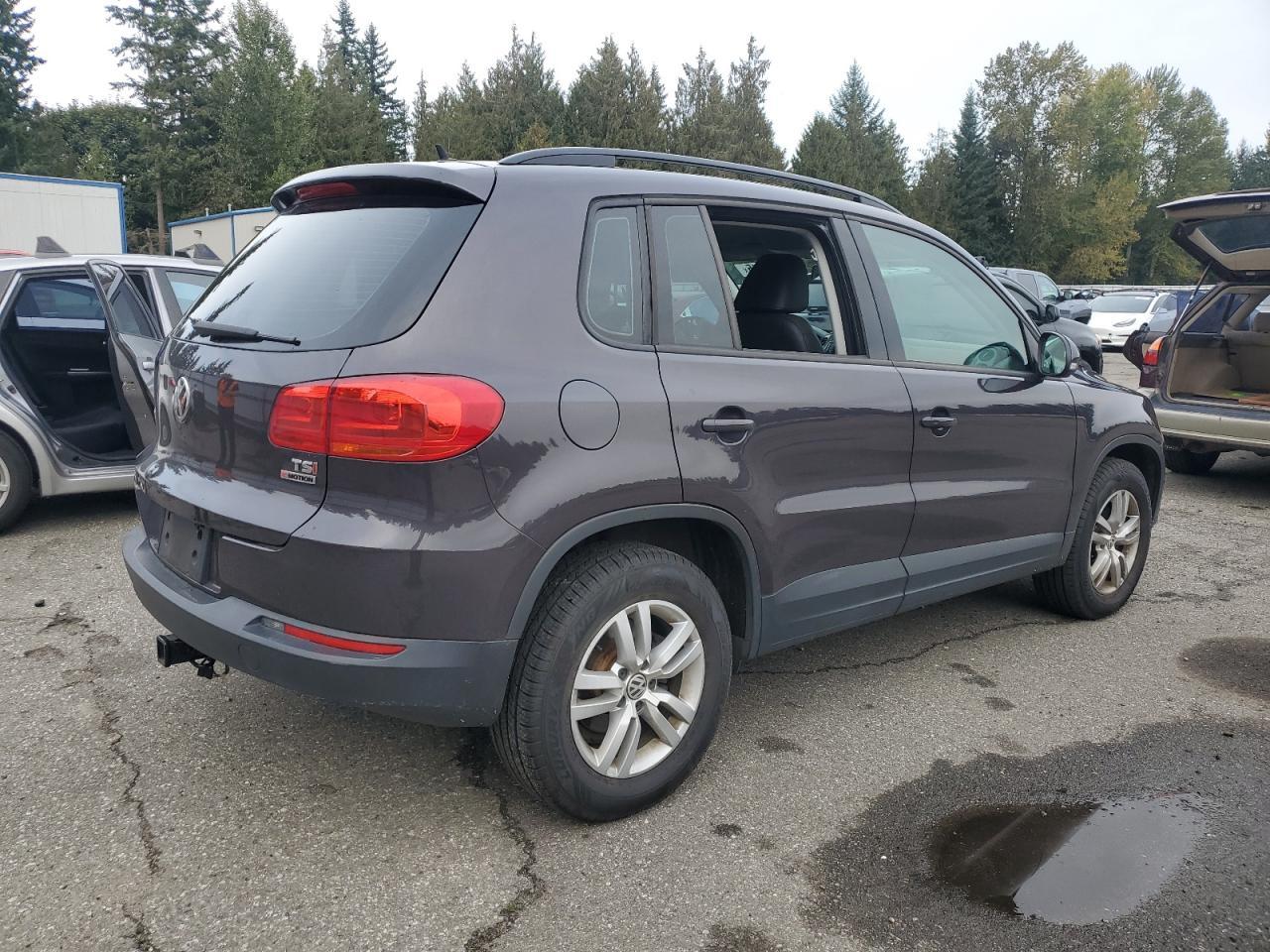 2016 Volkswagen Tiguan S - Image 3
