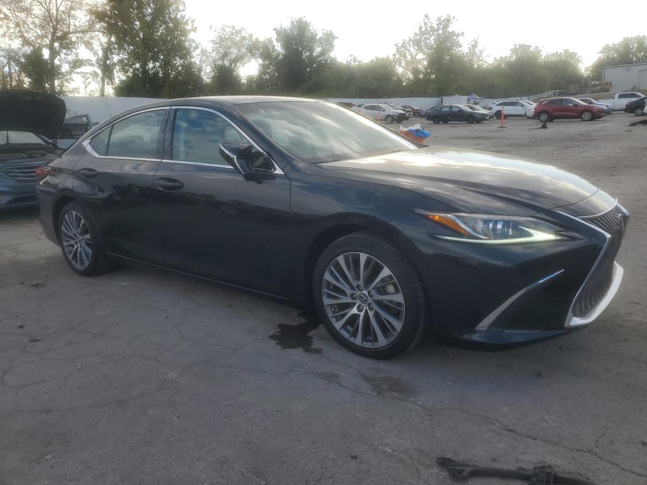 2019 Lexus Es 350 - Фото 4